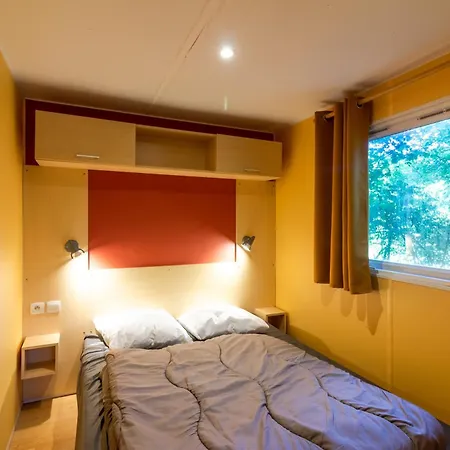 Mobilhome Bambou 4p Climatise 펜션 Saint-Martial-de-Nabirat